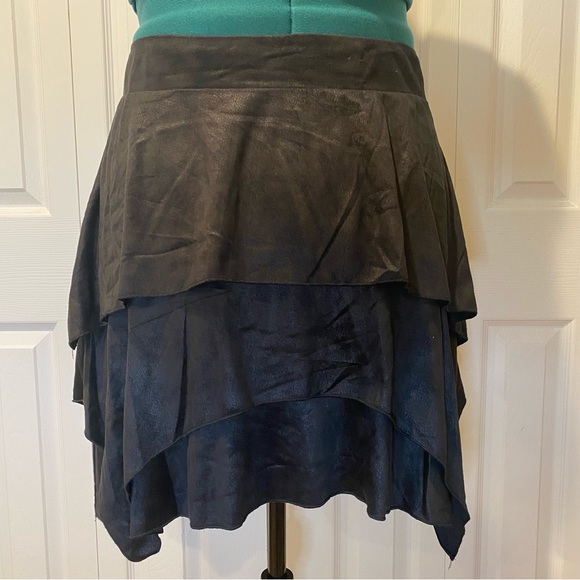 NWT Faux Suede Black Handkerchief Layered Mini Skirt. Size Large. - Picture 4 of 14